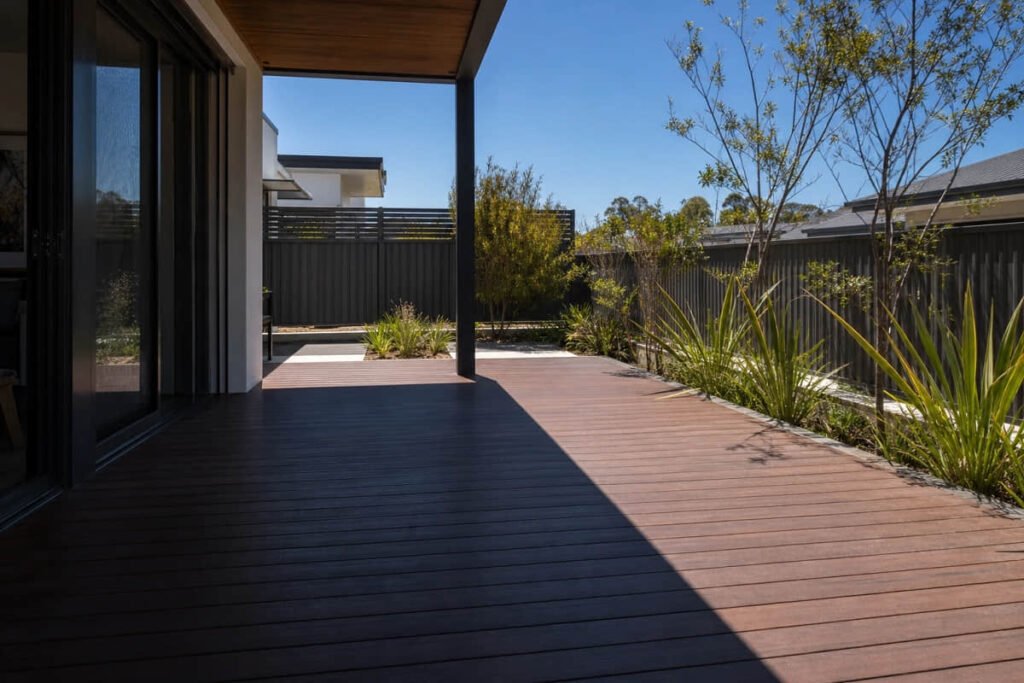Composite Decking for Perth: Beat the Heat with the Right Board 1 perth deck surface heat direct sun